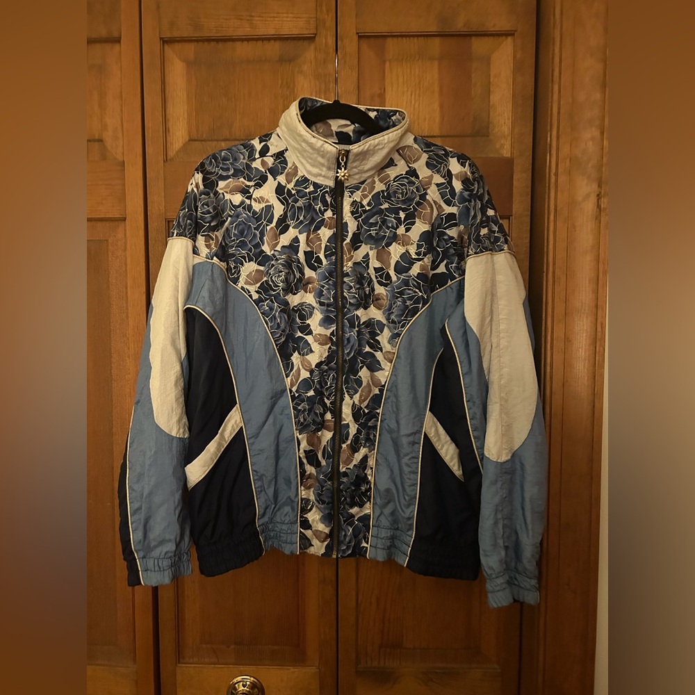 Cabin Creek Vintage/Retro Women's Sporty Blue Gold White Floral Patterned Zip Up